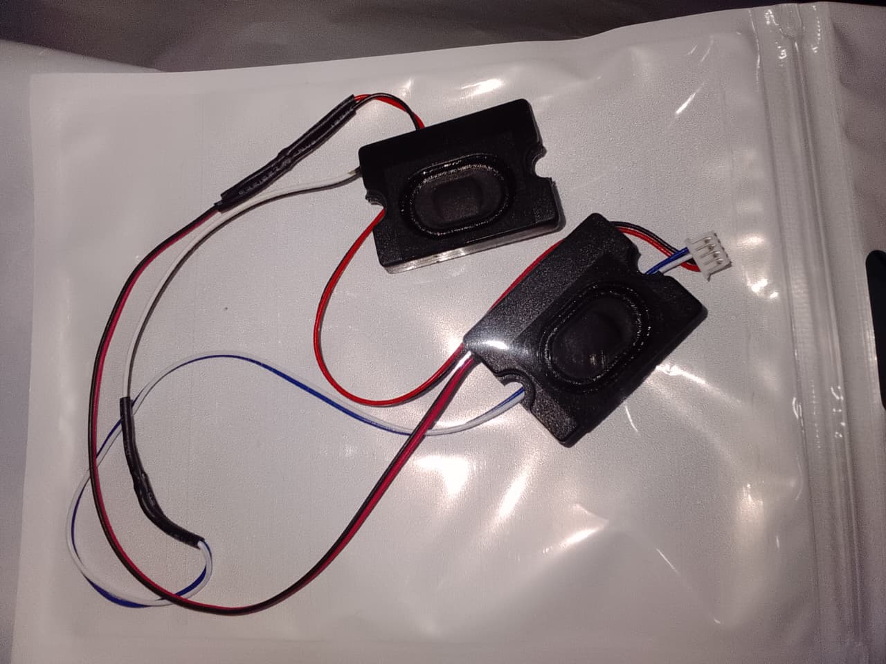 1786962976_WhatsApp20Image202026-07-1720at2012.38.102028229.jpeg Laptop Speaker Asus P2540F - Image 1